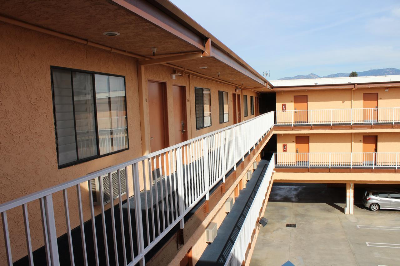 Garvey Inn Monterey Park Ngoại thất bức ảnh